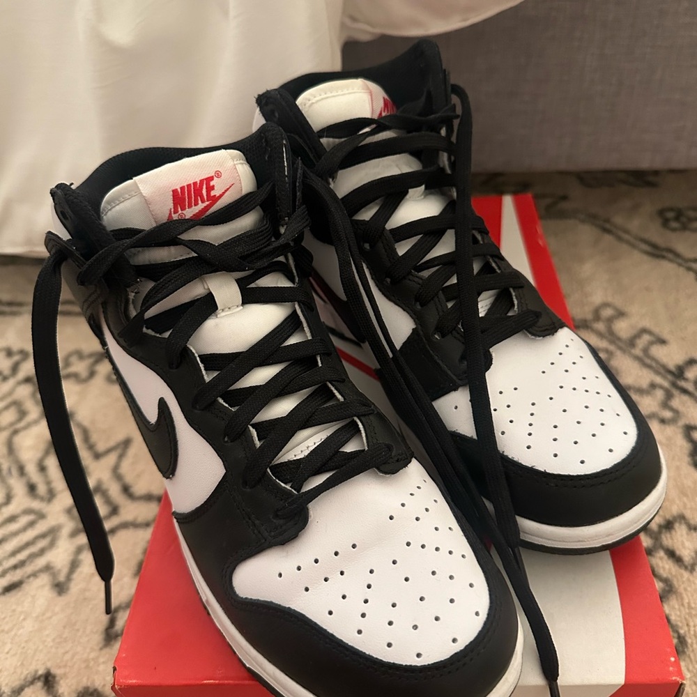 Nike Dunk High Panda